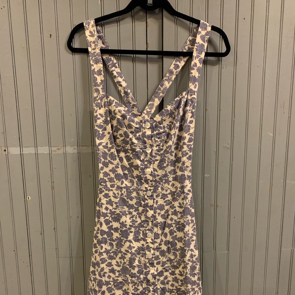 Super flattering summer dress